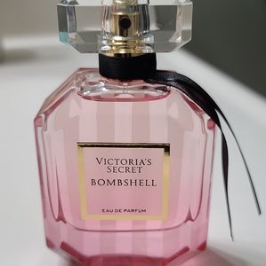 Victoria Secret Bombshell Perfum